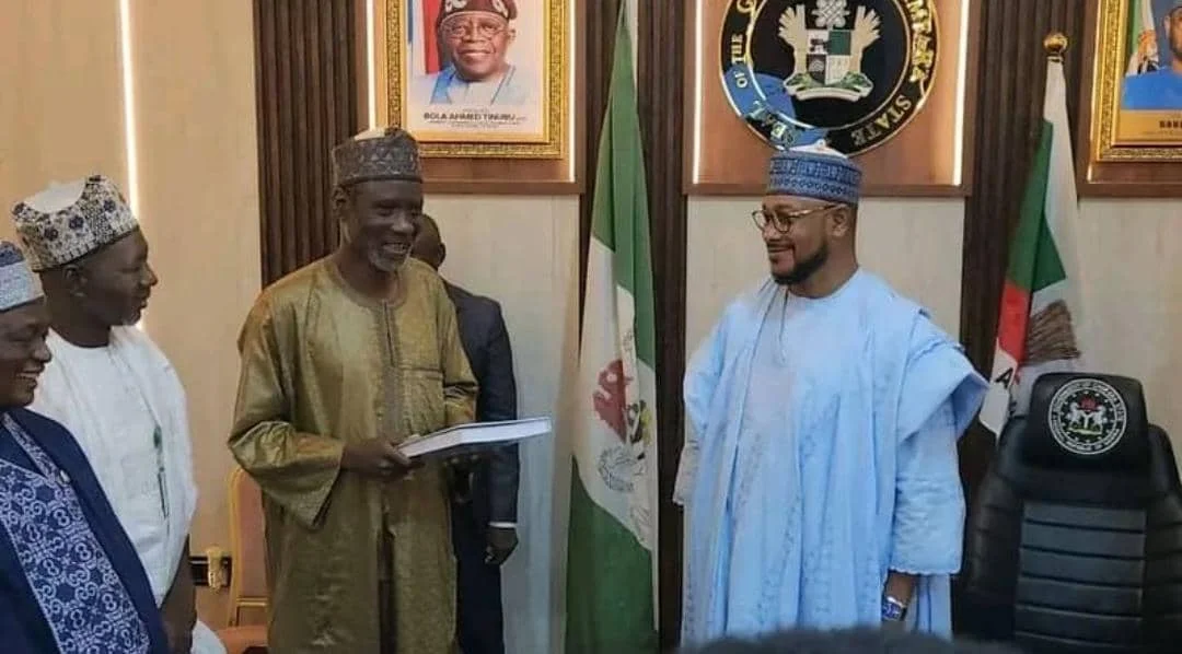 Outreach Chairman Prof. Ismaila A. Mungadi Presents Comprehensive Activity Report to Governor Dauda Lawal